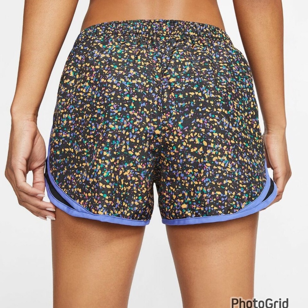 Shorts - Picture 3 of 8
